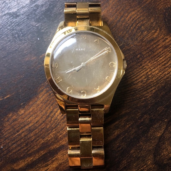 Marc Jacobs Gold Watch - Picture 2 of 7